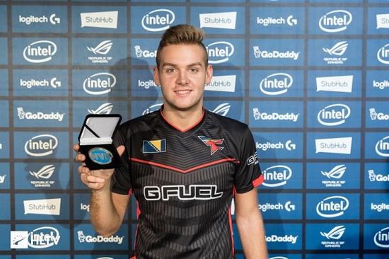 LPL官方：超神发挥，完美压制！恭喜BLG晋级季后赛四强!