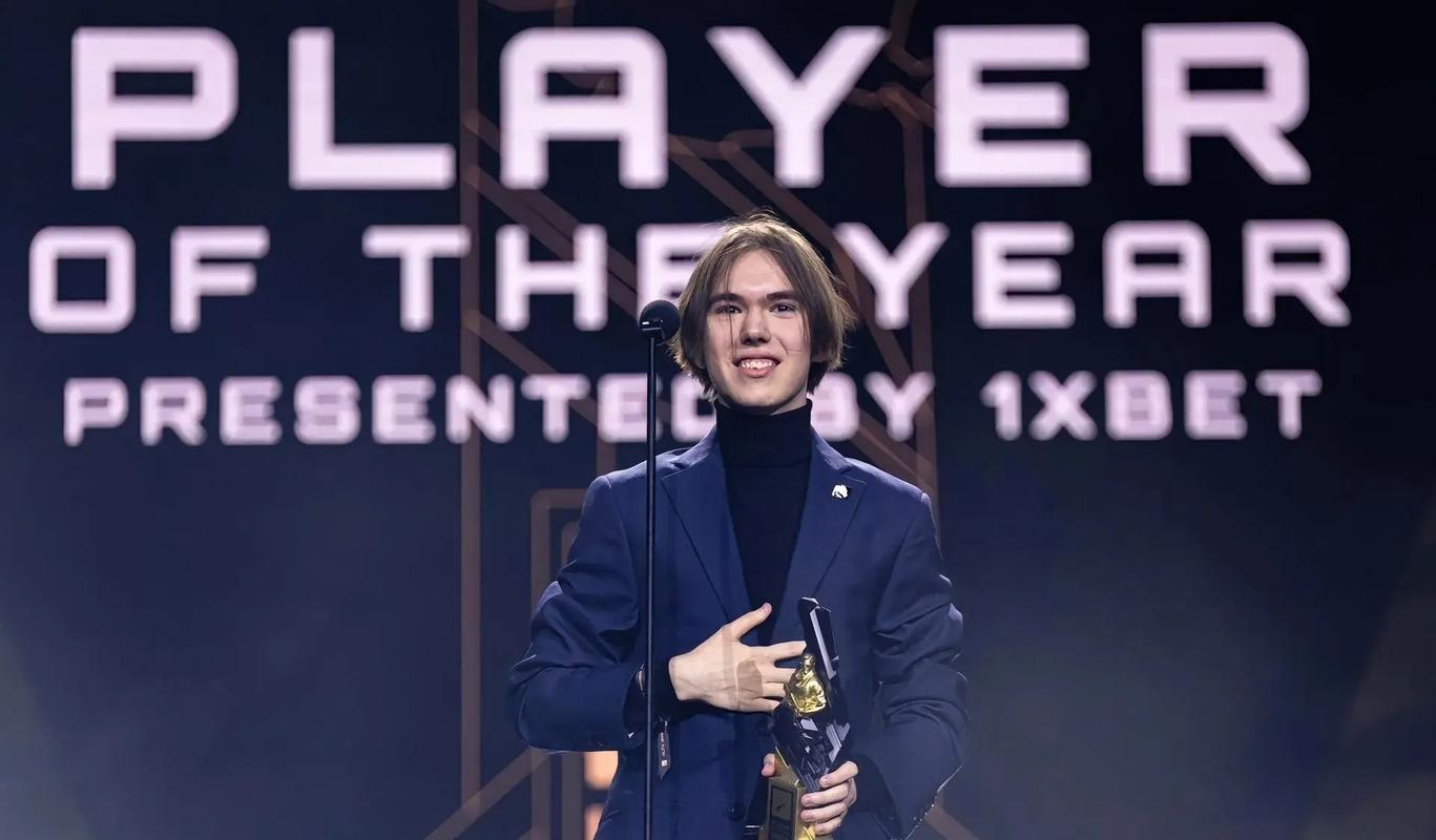 王者归来，s1mple荣膺本届DH春季大师赛MVP